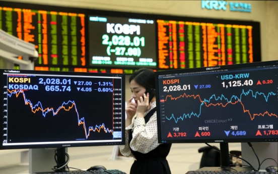 Korean stocks drift lower on Trump fears