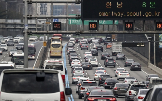 Lunar New Year traffic jam begins, expected to peak in afternoon