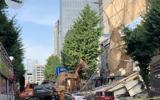 One dead, three injured in building collapse in southern Seoul