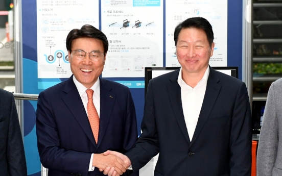 Heads of Posco, SK say CSR new business opportunity