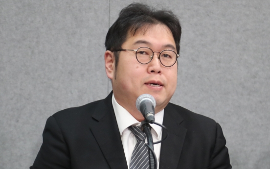 Kim Yong-min steps down from TV show after over 11,000 people sign online petition