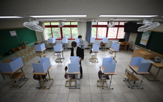 Students return to school in S. Korea