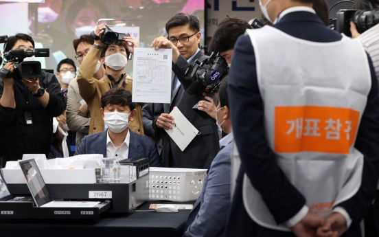 Election watchdog demonstrates ballot-counting process to dispel ‘rigging’ claims