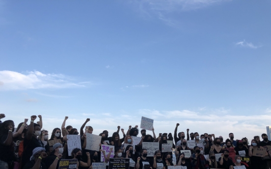 [From the scene] Black Lives Matter gathering held in Busan, supported by police