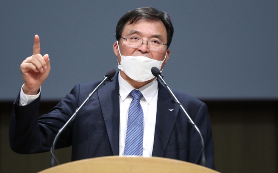 Head of Incheon Airport refuses to resign despite pressure