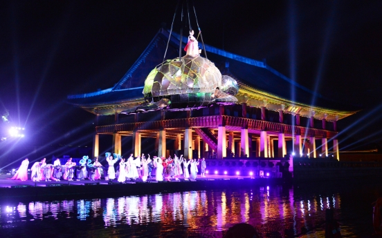 Royal Culture Festival impresses with wire-flying show