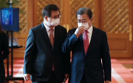 Opposition raises heat on president over prosecutor general furor