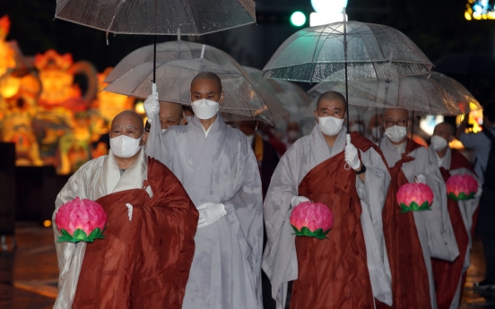 [Photo News] Lotus lanterns light up Jogye Temple