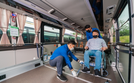 Seoul to run free shuttles for wheelchair users getting COVID-19 vaccines