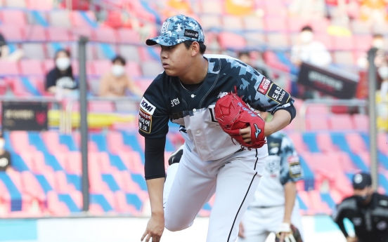 Sophomore pitcher nabs KBO's top player award for June
