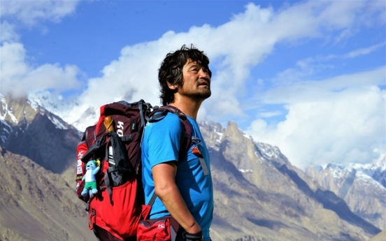 [Newsmaker] ‘Fingerless’ Kim Hong-bin, 1st disabled person to climb world’s 14 highest peaks