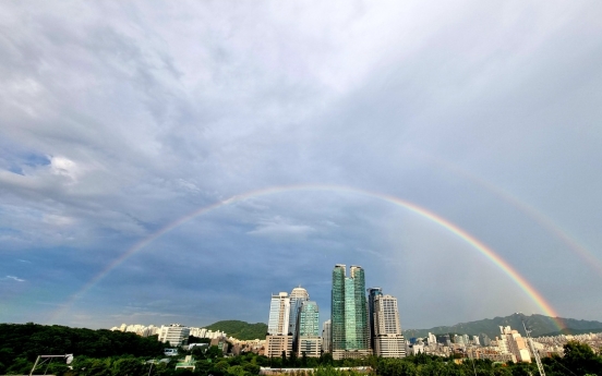 [Photo News] Double rainbow shines bright in Seoul
