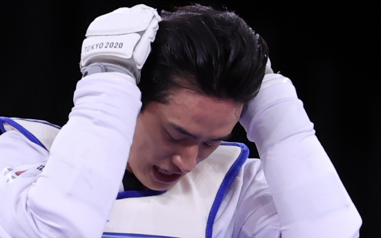 [Tokyo Olympics] Taekwondo star Lee Dae-hoon stunned in round of 16