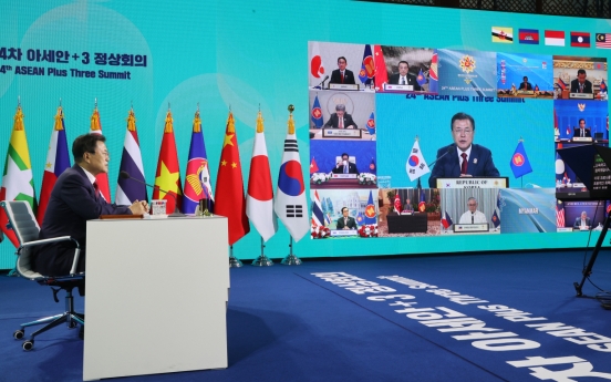 Moon stresses regional cooperation for COVID-19 recovery at ASEAN meeting