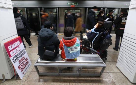 Subway disrupted as disability groups continue protest