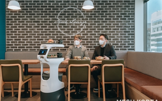 Korean retailers expand delivery service with robots, drones