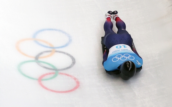 [BEIJING OLYMPICS] Defending skeleton champion out of medal contention at halfway point