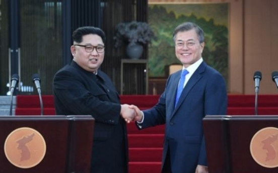 Transition team emphasizes denuclearization as Moon, Kim exchange letters