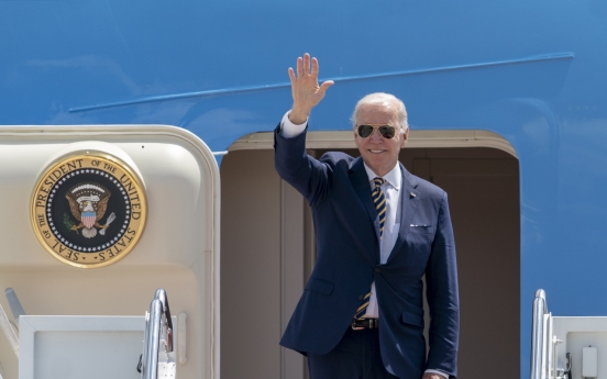 Biden begins three-day visit to Korea, starting with Samsung tour