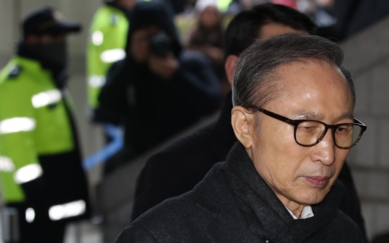 Ex-President Lee files for suspension of prison sentence