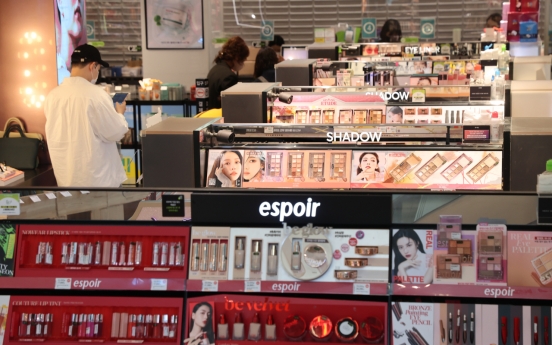 Men shopping cosmetics in South Korea growing