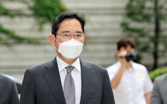 Full-fledged succession looms as Samsung’s Lee takes stride