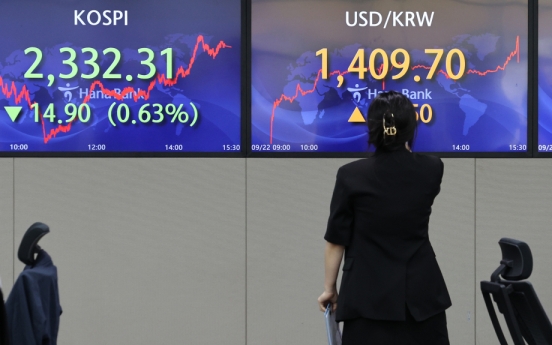 Seoul shares open lower on mounting recession fears