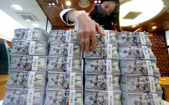 Korea posts biggest drop in dollar reserves since 2008 as won plunges