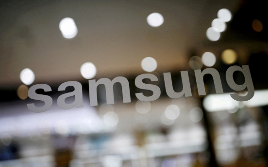Samsung's Q3 operating earnings to drop sharply on weak chip demand