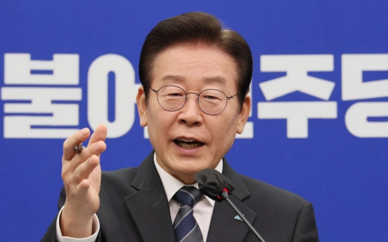 Lee Jae-myung urges Yoon to accept special prosecution