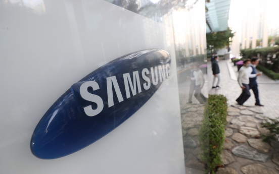 Samsung's operating profit falls 30% amid grim outlook