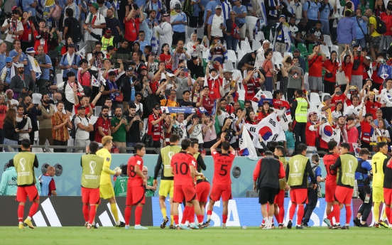 [World Cup] South Korea keeps hopes alive with draw against Uruguay