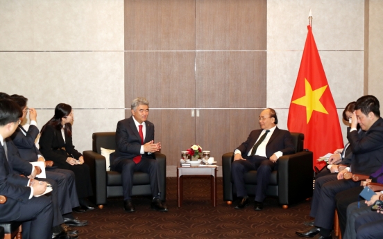 Vietnamese president meets with Korean business leaders