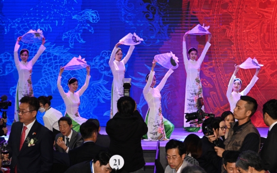 [From the scene] Festivities fill air as 'kinship' of Korea, Vietnam reaches new heights