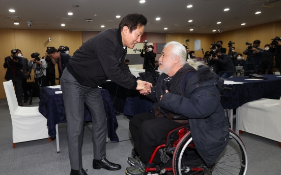 Seoul Mayor urges disabled groups to halt subway protests