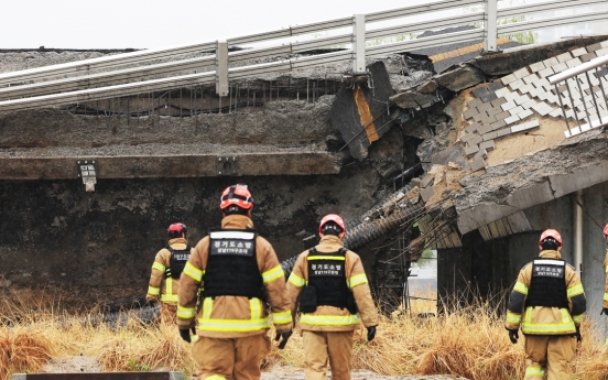 Gyeonggi Police investigate fatal bridge collapse