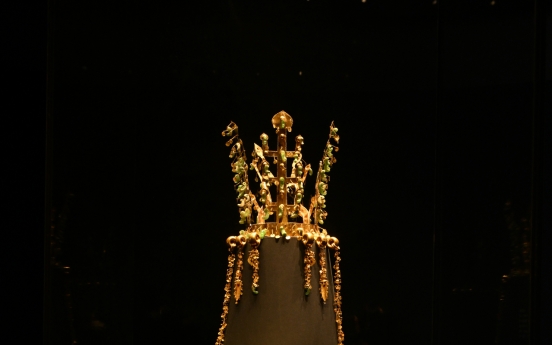 [Stories of Artifacts] Gold crown and belt reveal Silla rulers' weakness