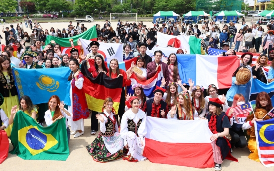 [Photo News] Foreign students celebrate cultural diversity