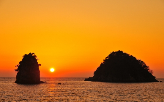 [One with Nature] Taean sunsets bring memorable coastal escape