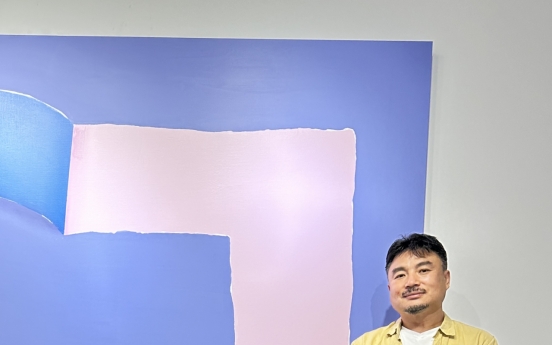 Artist Kim Bo-seong cherishes each Korean consonant