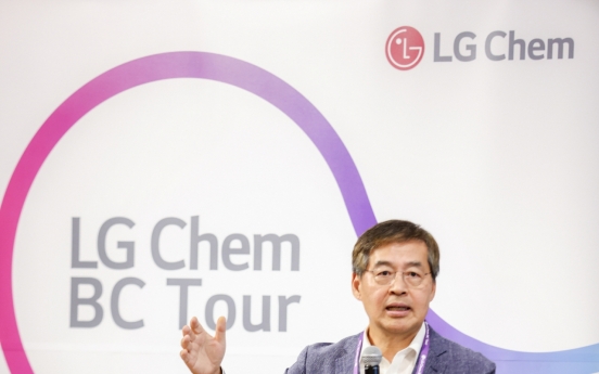 LG Chem chief travels to Japan to find talent