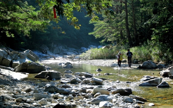 Gangwon to be given autonomy to develop protected areas, tech