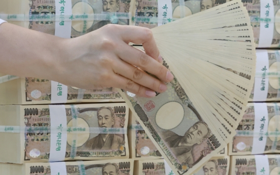 Korean investors snap up Japanese stocks amid yen weakness
