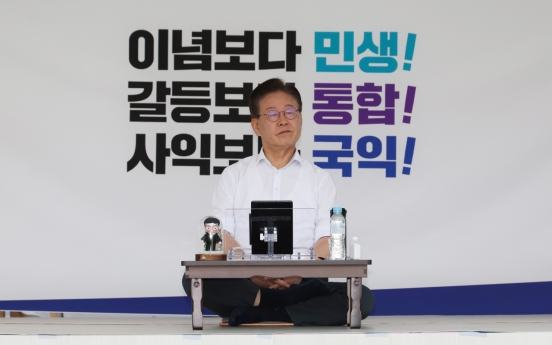 Launching hunger strike, opposition chief says Yoon is ‘ruining Korea’