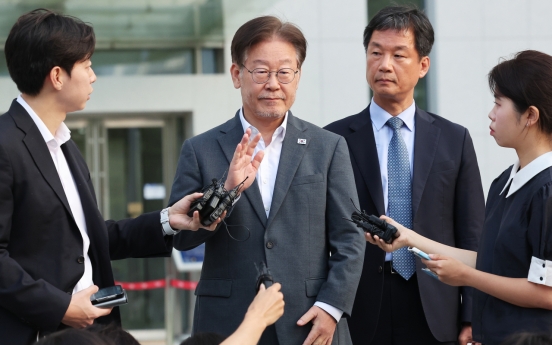 Opposition leader questioned again over suspected illegal remittance to N. Korea