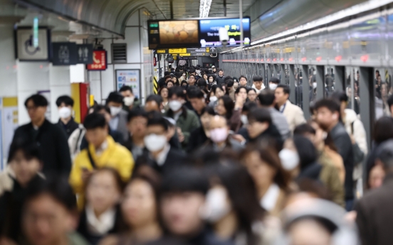 Unionized Seoul subway workers threaten second strike