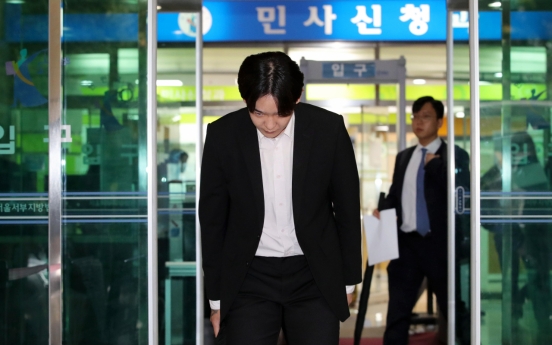 Self-suspension, a peculiar 'punishment' for celebrities in Korea