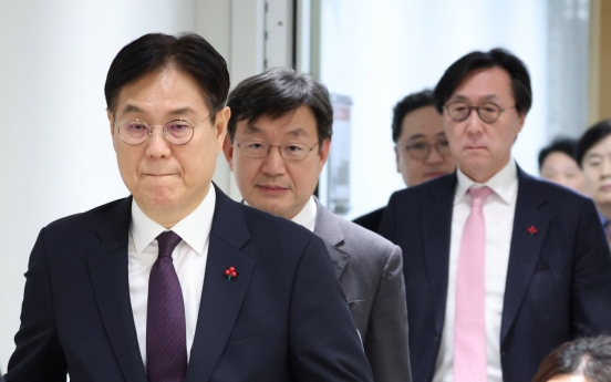 Yoon appoints 3 top-level presidential secretaries