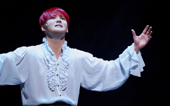 [Herald Interview] Kim Jun-su performs last 'Dracula' with signature red hair