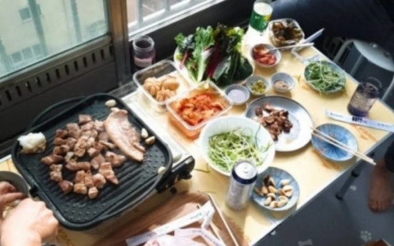 [Pressure points] Grilling meat on apartment balcony: right or public nuisance?